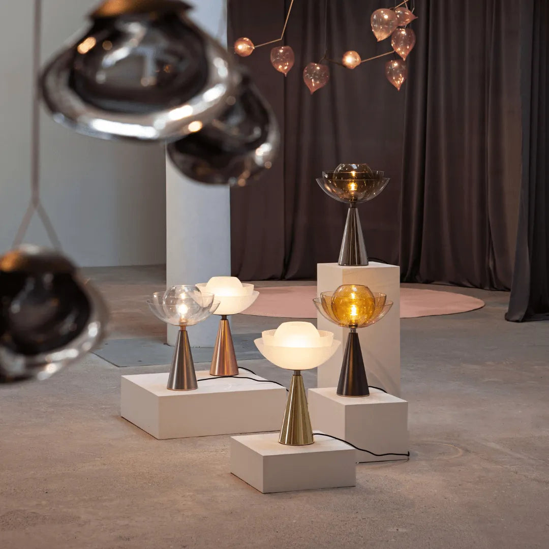 Lotus table lamp