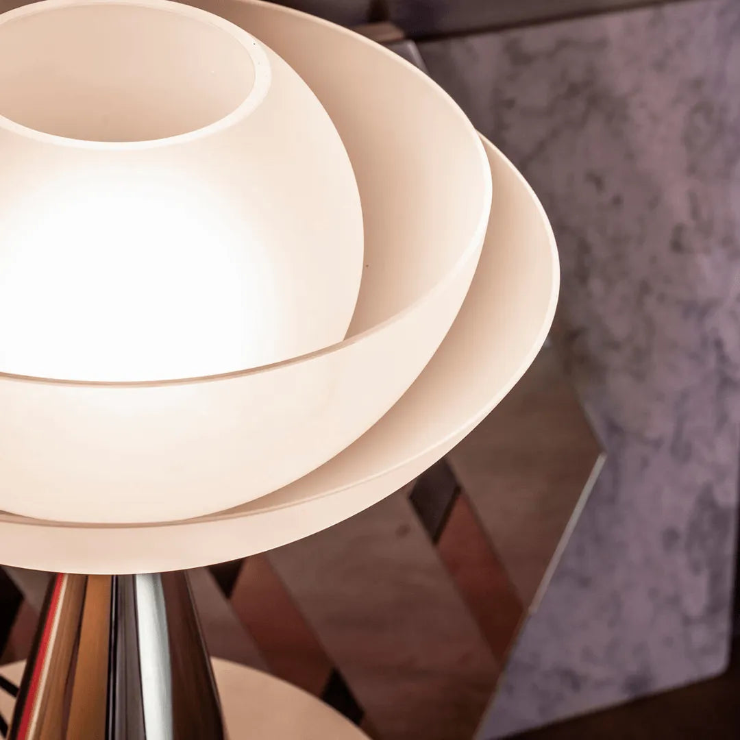 Lotus table lamp
